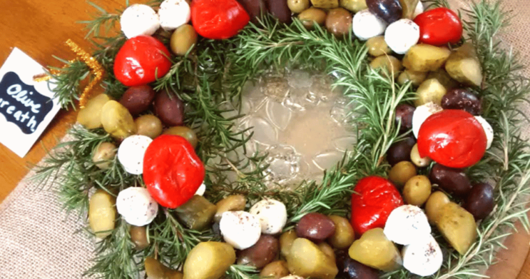 how to make a rosemary appetizer wreath with cheese and olives