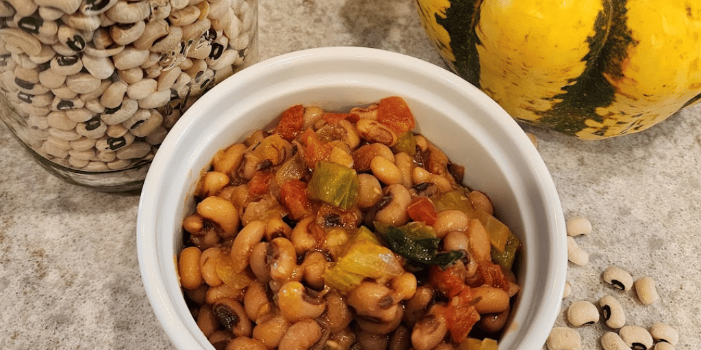 Hopping John Black Eyed Peas with Bay Leaf in a Bowl