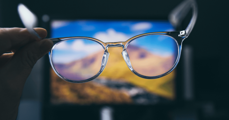 blue blocking glasses eye health