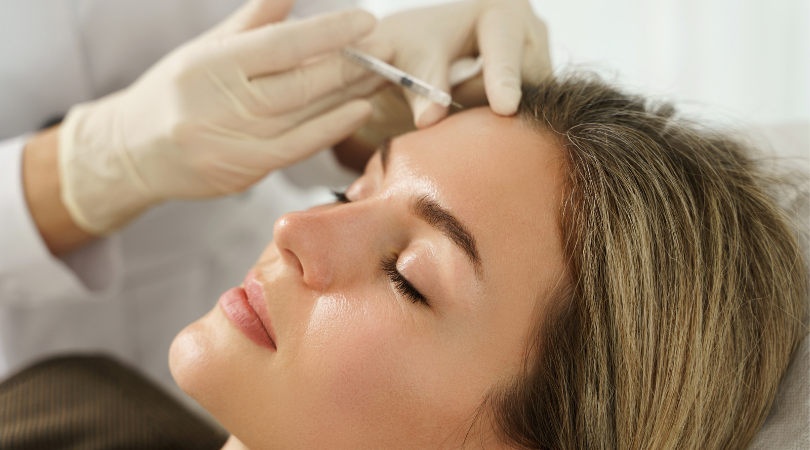 Face Lift Device vs. Dermal Fillers: What’s Better for Anti-Aging?
