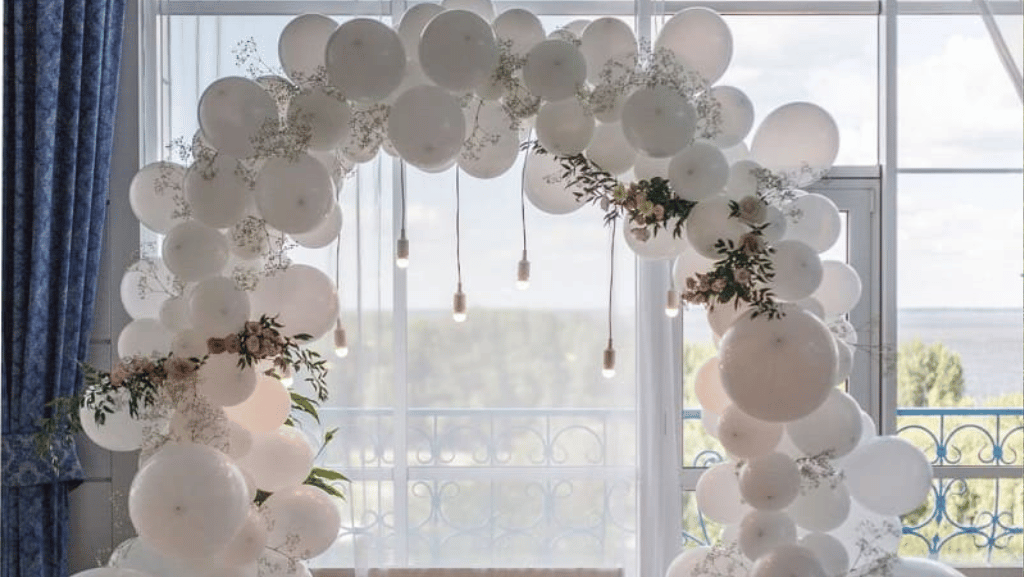 The Real Cost of DIY Balloon Arches vs Ready-Made Kits