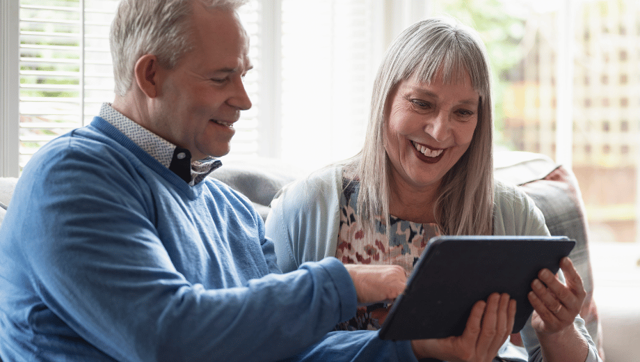 How to Tell if It’s Time For a 55+ Community For Your Loved One