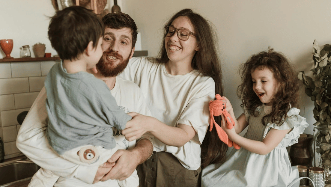 8 Ways to Keep Family Connections Strong Through the Years