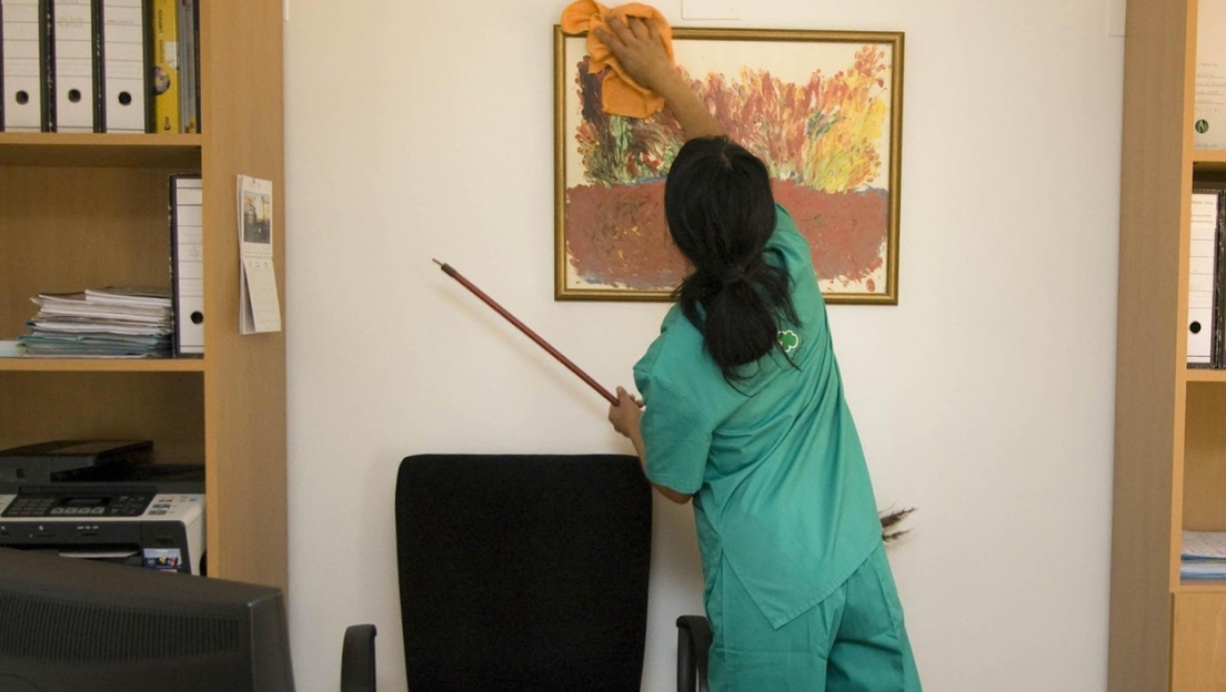 What Businesses Should Know About Choosing Cleaning Services