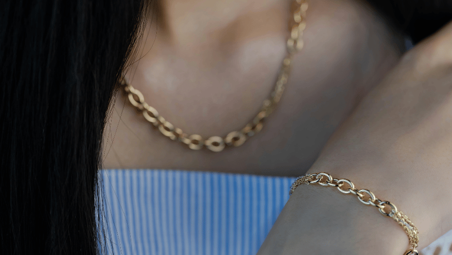 Does Permanent Jewelry Hurt During Application?