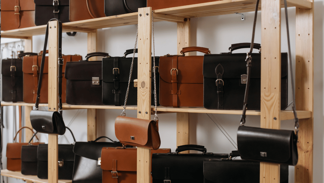 Why More Professionals are Buying Leather Women’s Briefcases Online