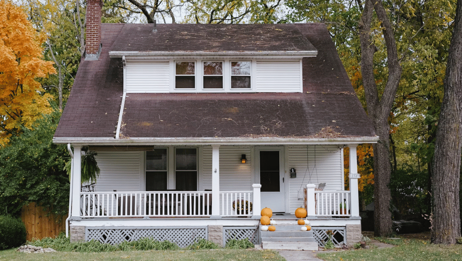 Identifying Signs That Require Immediate Home Repairs