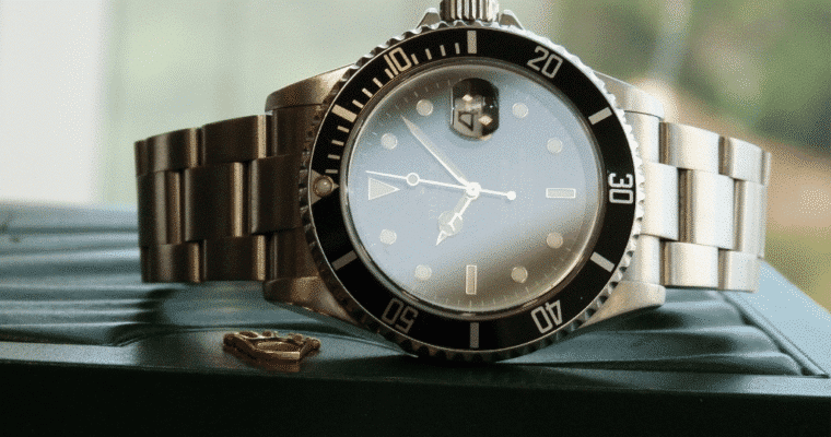 How Do Expert Buyers Calculate a Rolex Daytona Versus a Datejust Value?