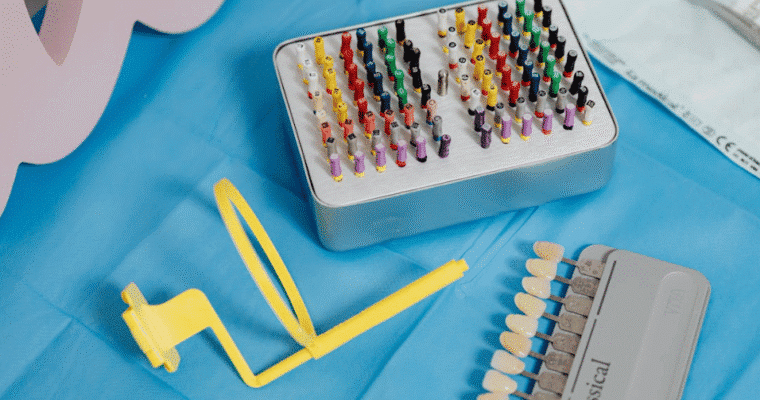 Benefits of Choosing Cosmetic Dental Veneers for a Smile Makeover