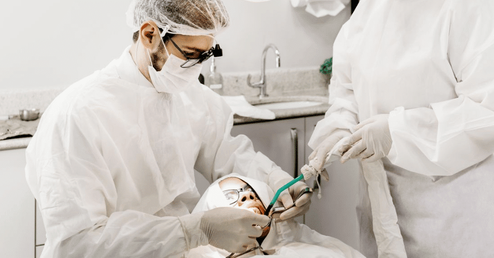 Dental Emergency Symptoms and When to Seek Care
